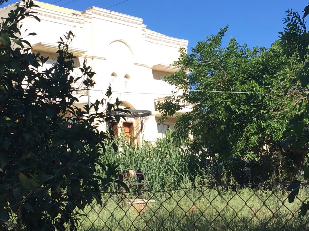 Γλυκά Νερά-Σε σοκ ο σύζυγος που βρέθηκε δεμένος δίπλα στη νεκρή γυναίκα του-Κάλεσε το 100 με τη μύτη του (pics&vid)