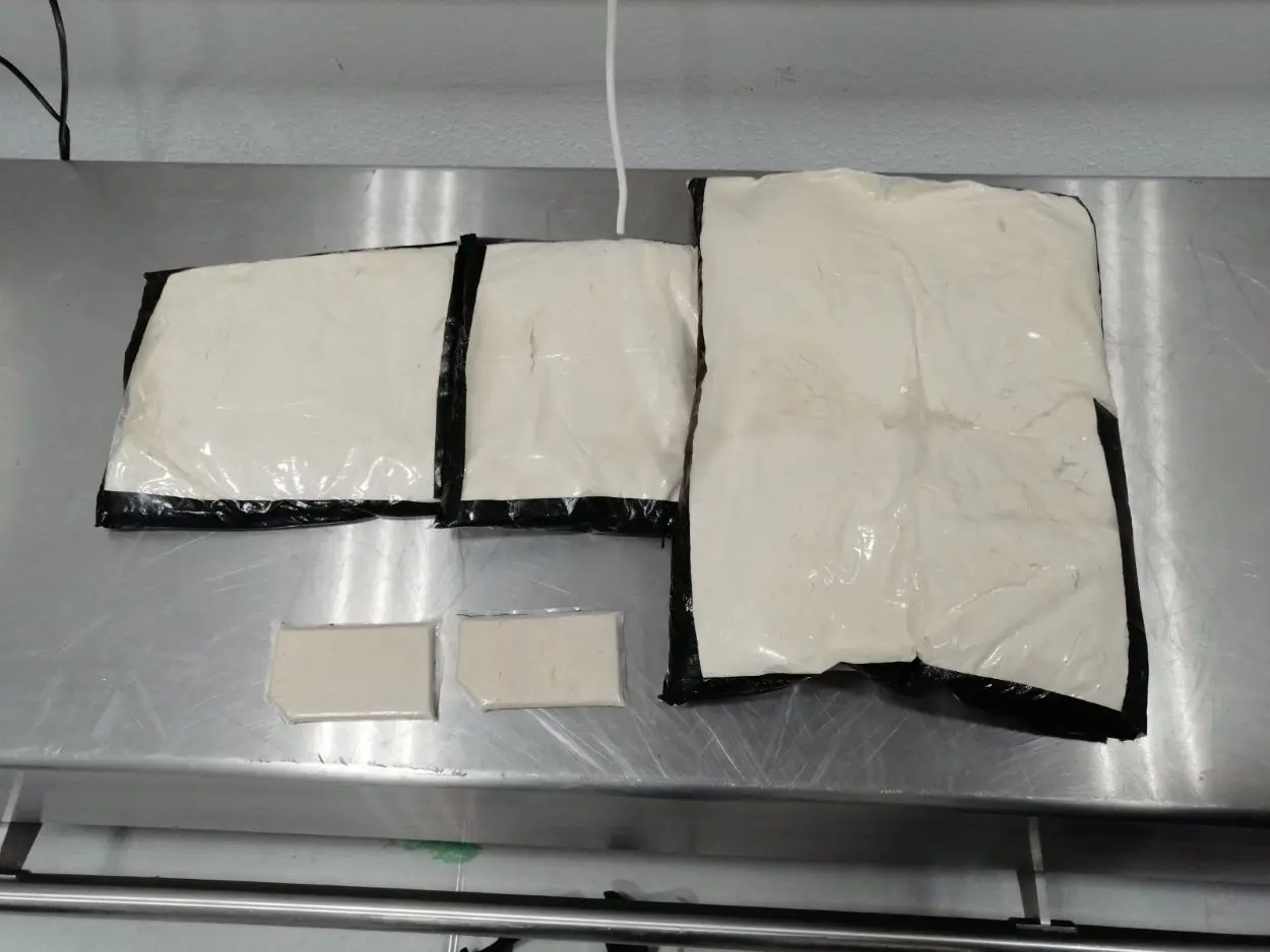 Έκρυβαν μέσα στο σπίτι τους 1,5 κιλό ηρωίνης στο Ζεφύρι