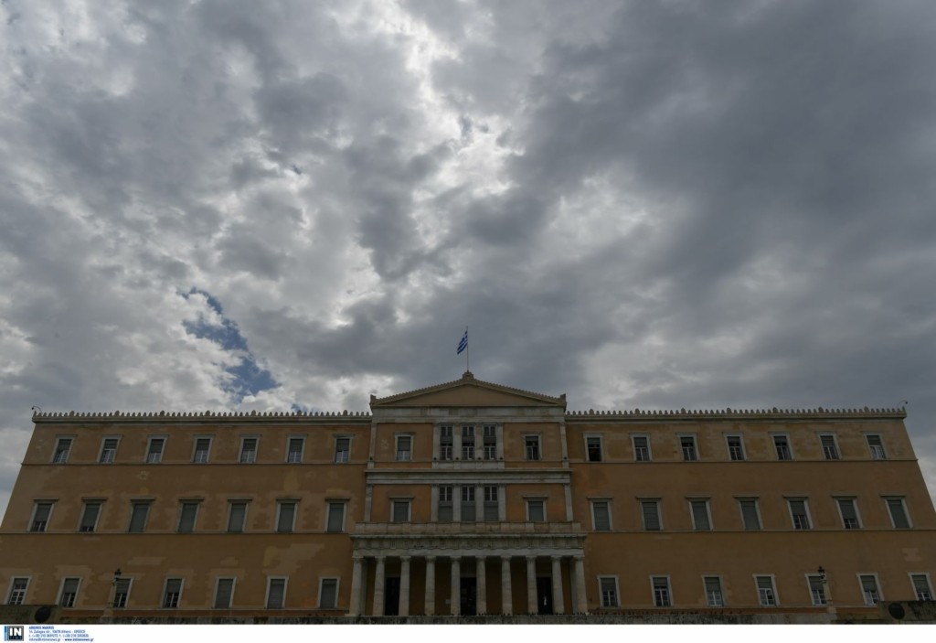 Πέφτει η θερμοκρασία την Κυριακή – Οι άνεμοι ενισχύονται