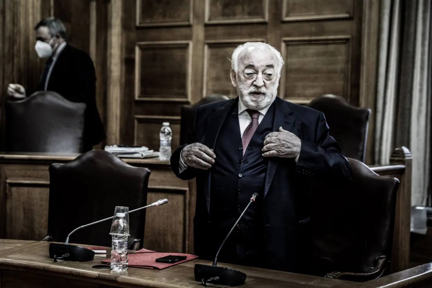 Νέες “βόμβες” Καλογρίτσα – “Ο Αρτεμίου έβρισκε τα λεφτά για λογαριασμό του Νίκου Παππά”