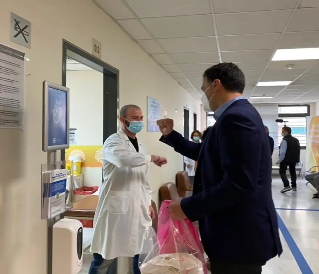 Το ευχαριστώ του Βασίλη Κικίλια σε όλους τους υγειονομικούς (pic)