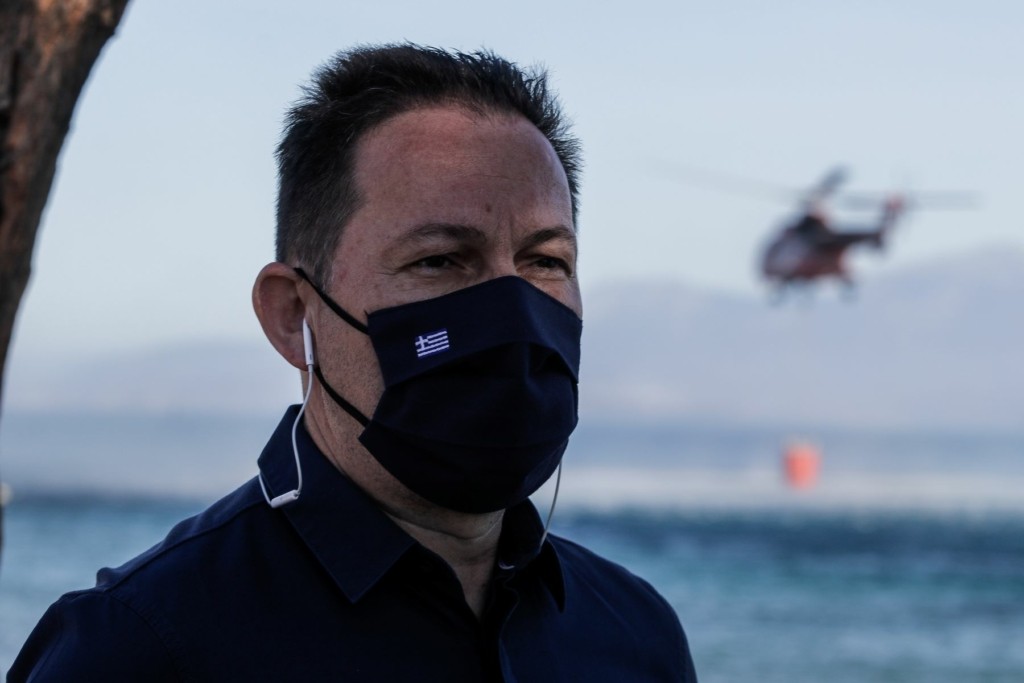 Πέτσας από Αλεποχώρι – Άμεσα 600 ευρώ στους πυρόπληκτους και μέχρι 6.000 ευρώ για οικοσκευές (pics)