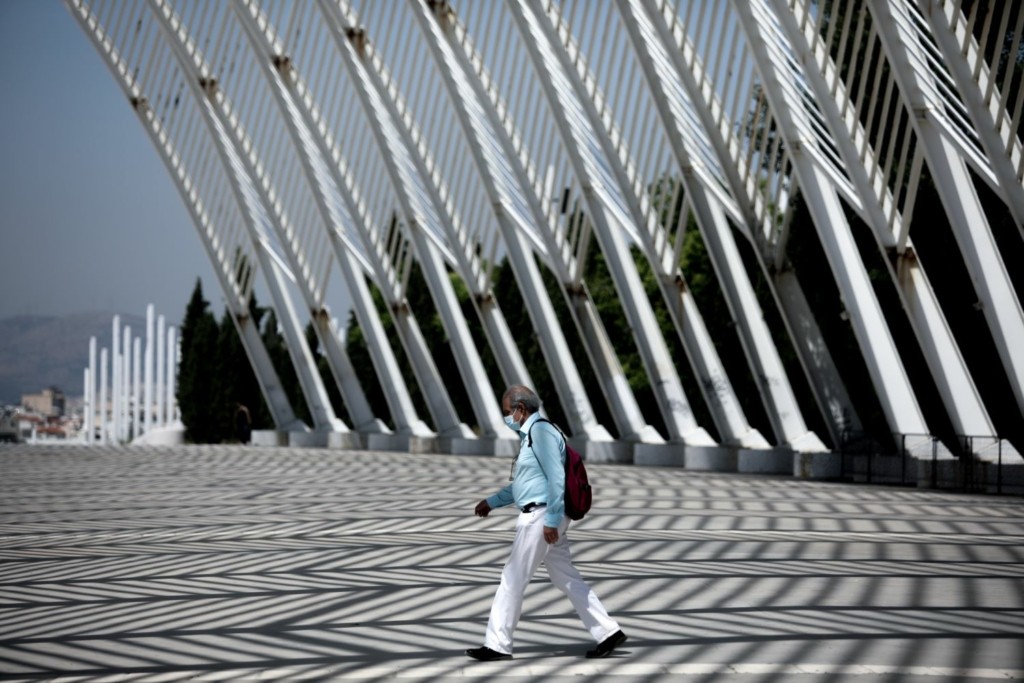 890 νέα κρούσματα – Πόσοι θάνατοι ανακοινώθηκαν