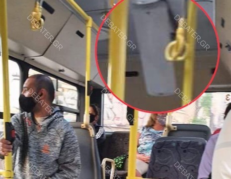 “Κινούμενες βόμβες” τα λεωφορεία της Αθήνας – Κομμάτι από την οροφή κρέμεται πάνω από τα κεφάλια επιβατών (pics)