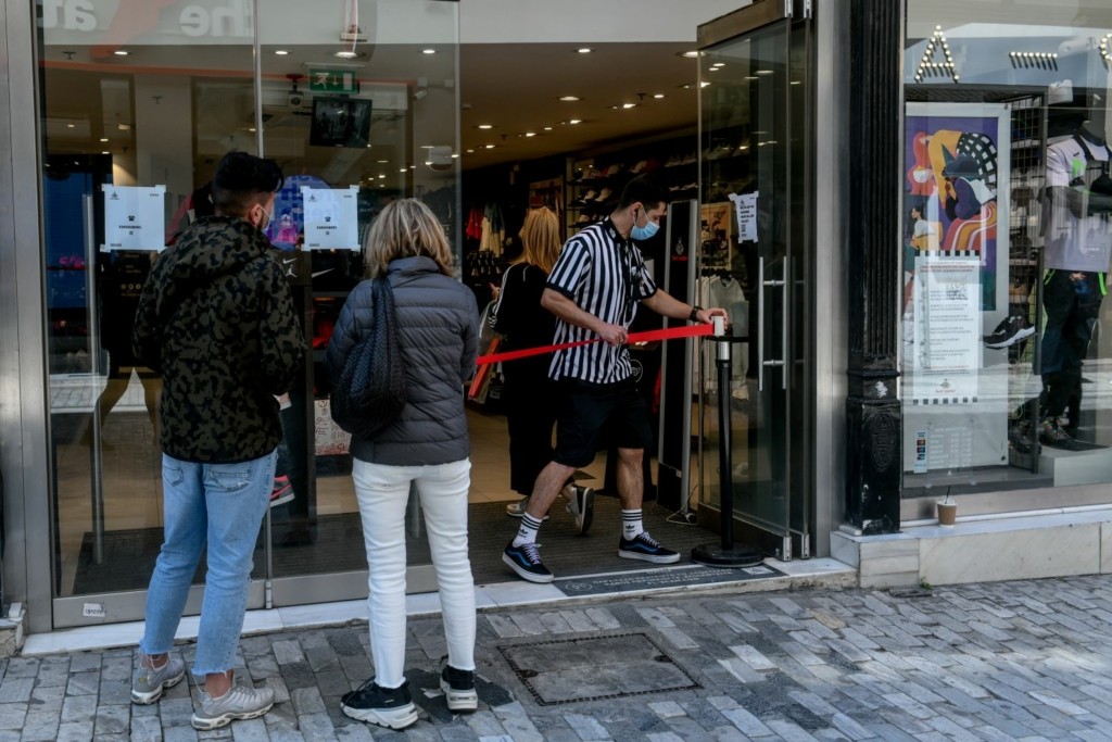 Πώς θα λειτουργήσουν τα καταστήματα την Κυριακή μετά την ΚΥΑ