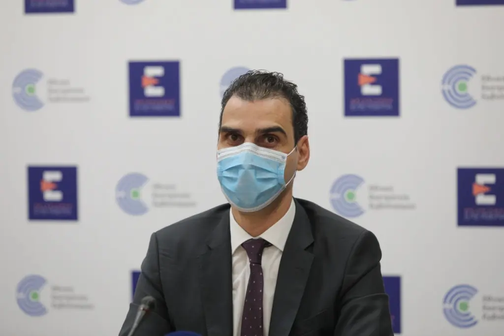 Εμβόλιο AstraZeneca – “Ο γιατρός σας θα αποφασίσει για την β’ δόση” (vid)
