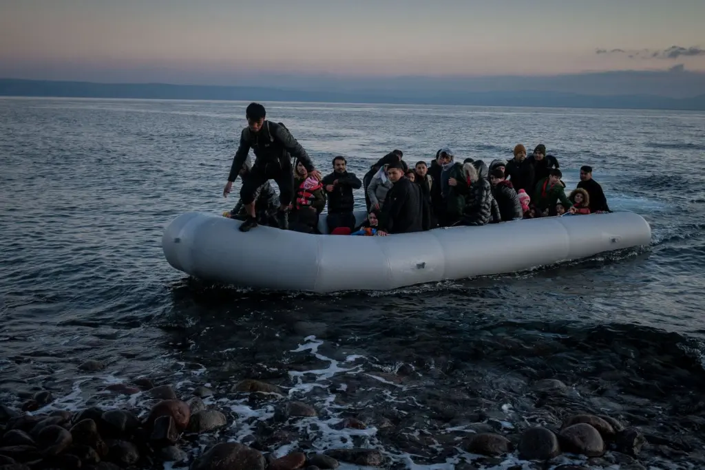 Ο Μηταράκης ζήτησε από την Εθνική Αρχή Διαφάνειας τη διερεύνηση των pushbacks στο Αιγαίο