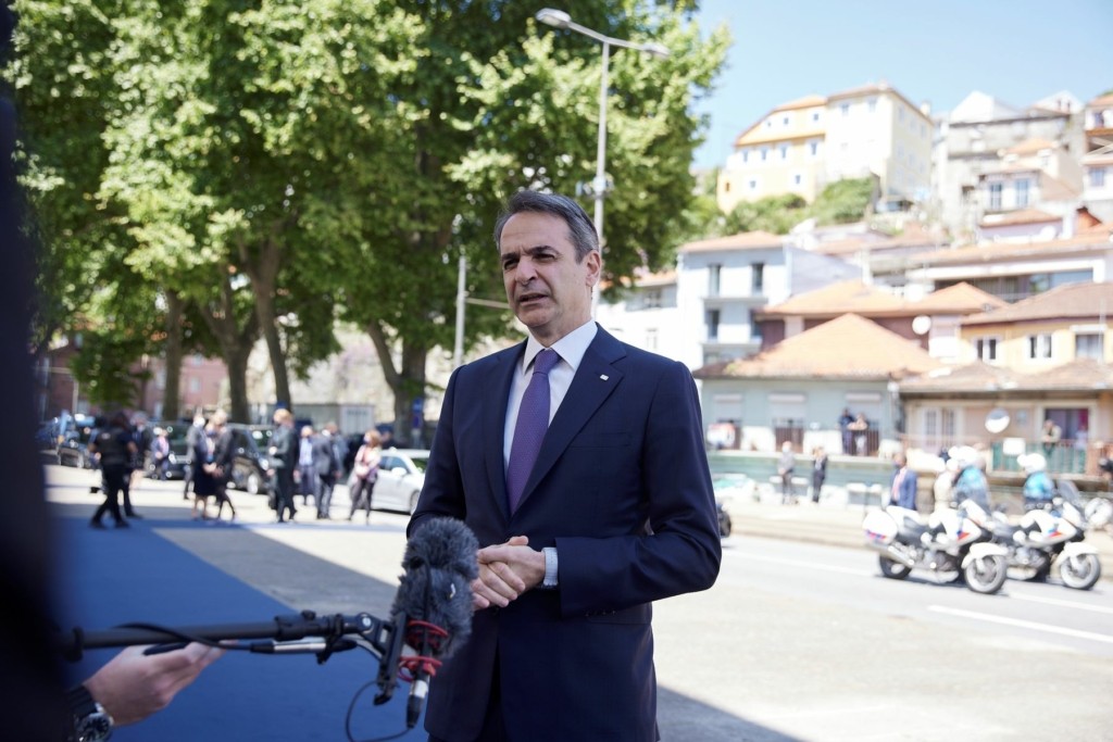 Μητσοτάκης από Πόρτο για εργασιακό νομοσχέδιο, πράσινο πιστοποιητικό και πατέντες εμβολίων (vid)