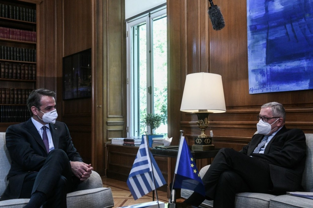 Ο Κλάους “χειροκρότησε” το σχέδιο Μητσοτάκη αλλά ζήτησε έργα