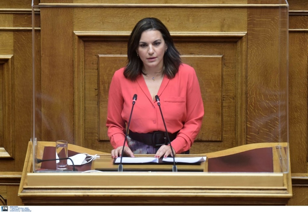 Όλγα Κεφαλογιάννη – Η πρώτη εμφάνιση μετά το γάμο – Τι είπε για τα δίδυμα (vid)