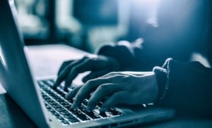 Πάτρα: Συνελήφθη εκπαιδευτικός για πορνογραφία ανηλίκων – Δίδασκε σε ειδικό σχολείο