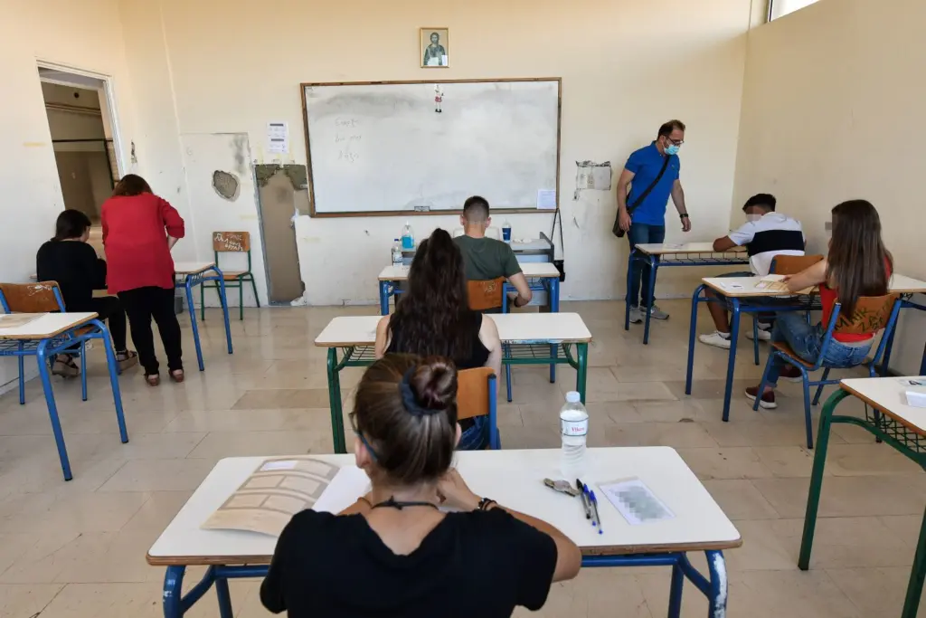 Πανελλαδικές – Αυτό είναι το πρόγραμμα των εξετάσεων και τα μαθήματα για τους υποψηφίους των ΓΕΛ και ΕΠΑΛ