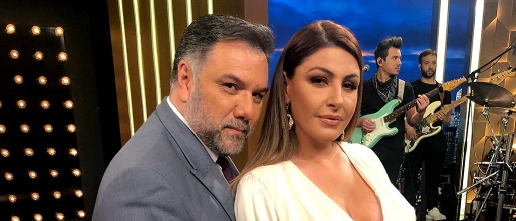 “Δεν μασάει” η Έλενα Παπαρίζου για το body shaming: “Στεναχωρήθηκα τόσο που…έφαγα ένα μπέργκερ” (vid)