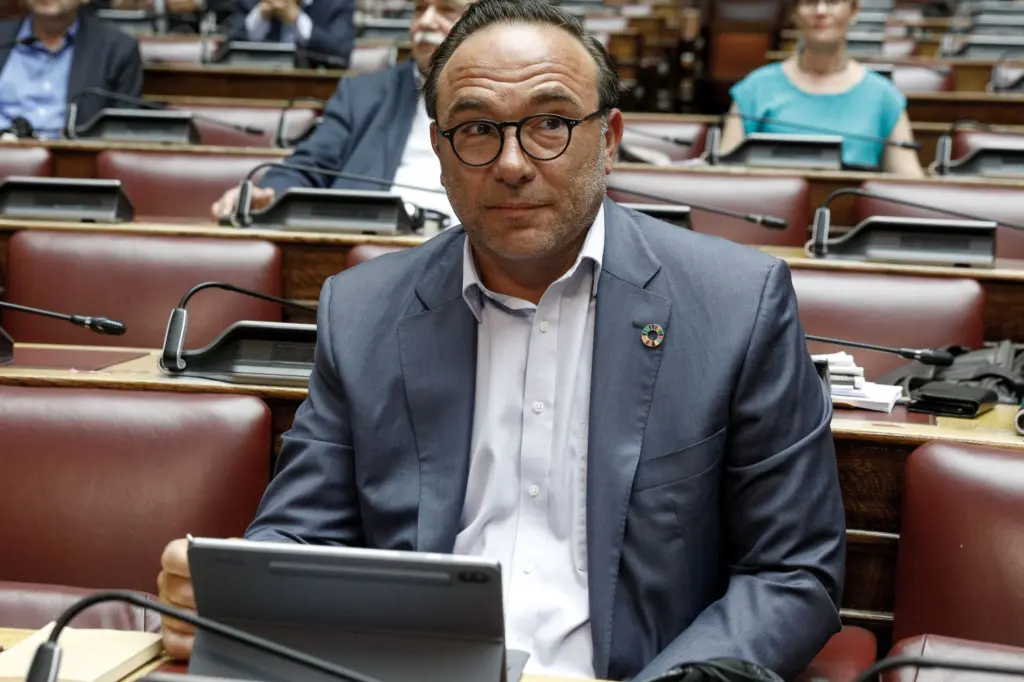 Πολιτική αντιπαράθεση από τη δήλωση του Πέτρου Κόκκαλη για τον τουρισμό