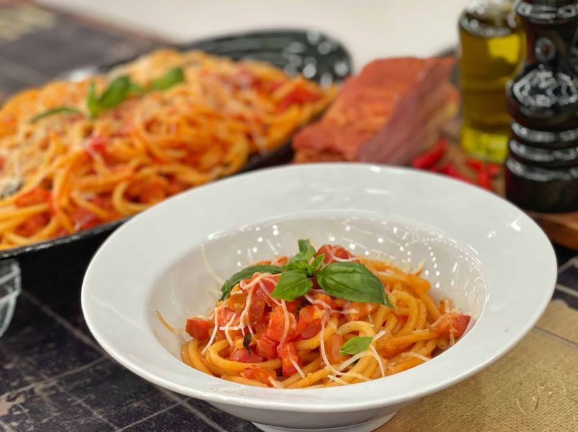 Bucatini all’Amatriciana από τον Πέτρο Συρίγο
