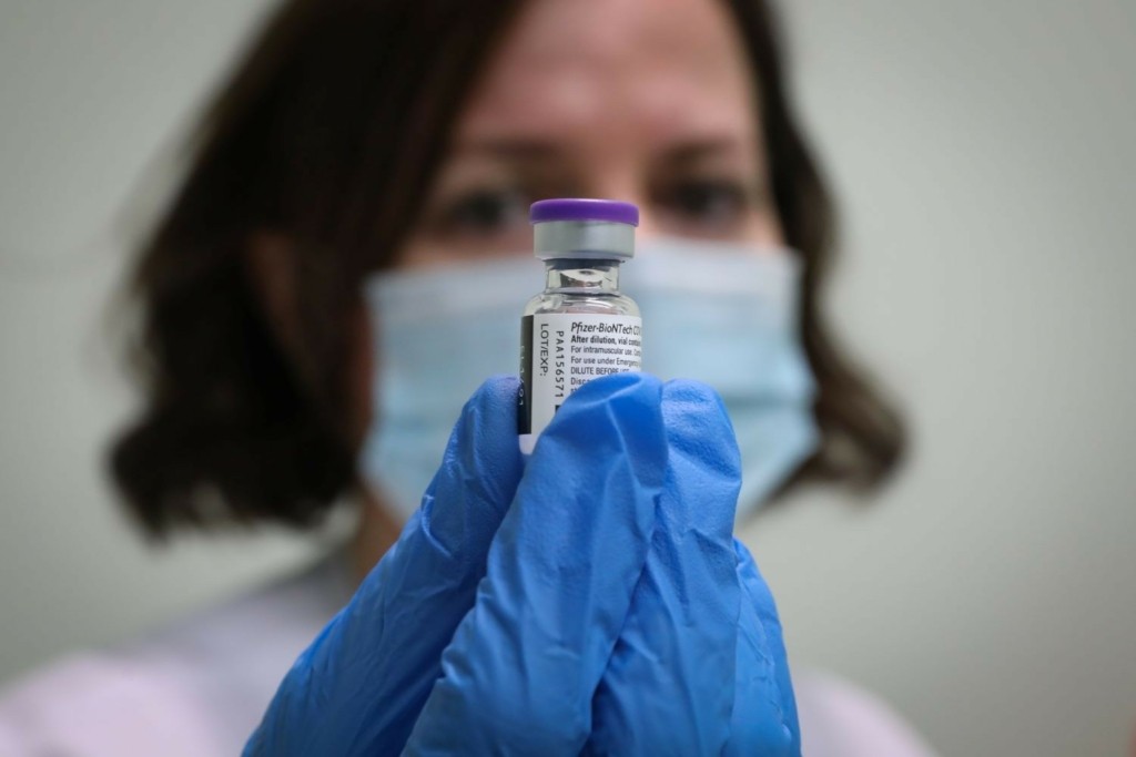 Η Ουκρανία “φορτώνει” Pfizer – Συμφώνησε επιπλέον 10 εκατομμύρια δόσεις του εμβολίου