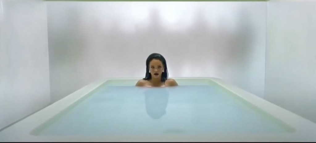 Με ανανεωμένη εμφάνιση η Rihanna – Έκανε νέα αλλαγή στα μαλλιά της