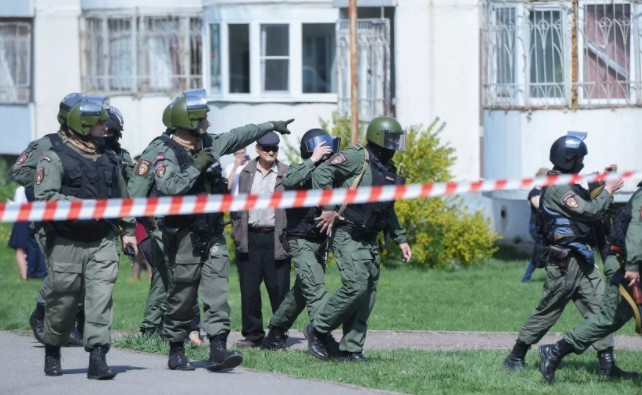 Μακελειό σε σχολείο στη Ρωσία – Πηδούσαν από τα παράθυρα για να σωθούν (vid)