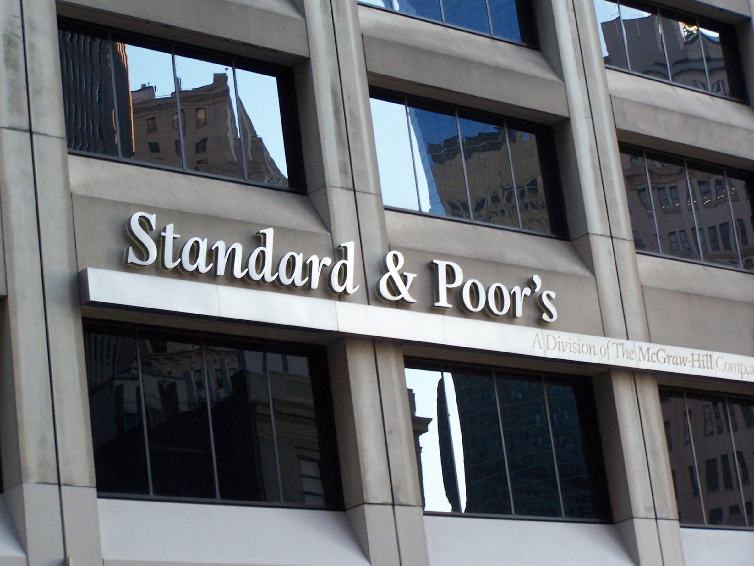 Αναβάθμιση της ΔΕΗ από την Standard & Poor’s