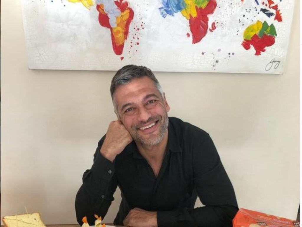 Μπαμπάς για τέταρτη φορά ο Στέλιος Κρητικός