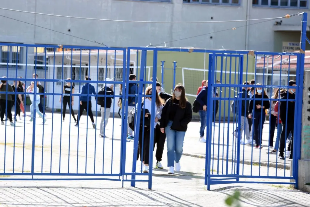 Τι αλλάζει στις Πανελλαδικές – Η ανακοίνωση του υπουργείου Παιδείας