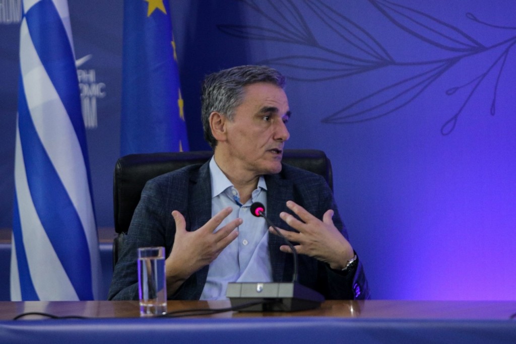 Η επιστροφή του Ευκλείδη Τσακαλώτου