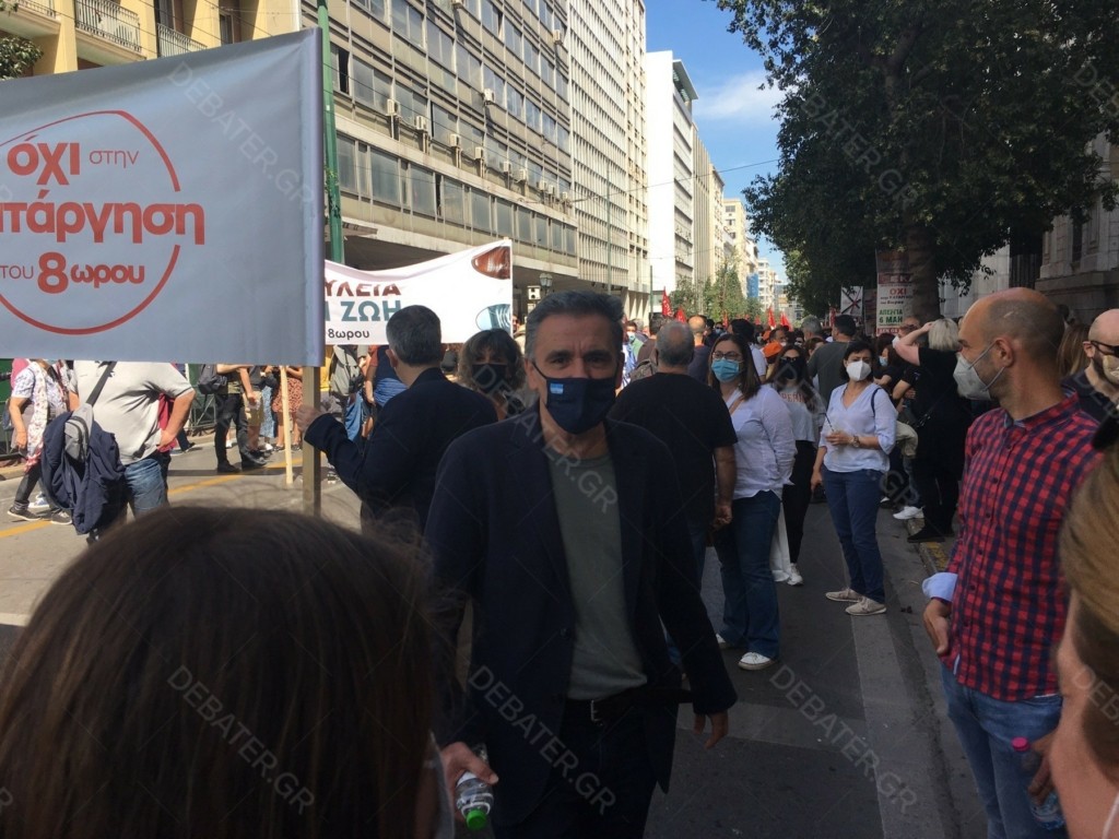 Ο Ευ. Τσακαλώτος μιλά στο DEBATER για τη διάρρηξη στο γραφείο του (vid)