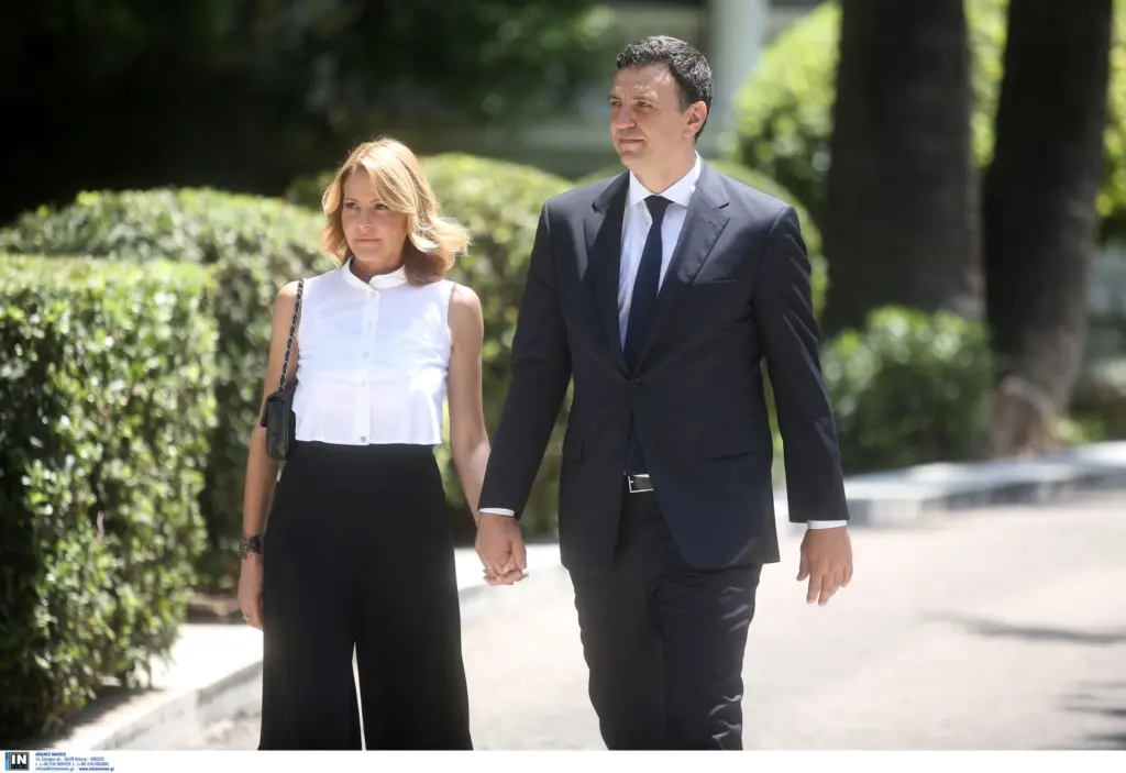 Ο Βασίλης Κικίλιας εύχεται στο… Τζενάκι του!