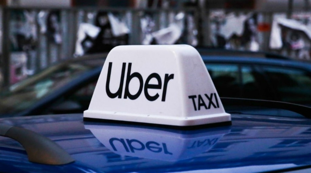 Η Uber “πάει βόρεια” – Επεκτείνεται και στη Θεσσαλονίκη