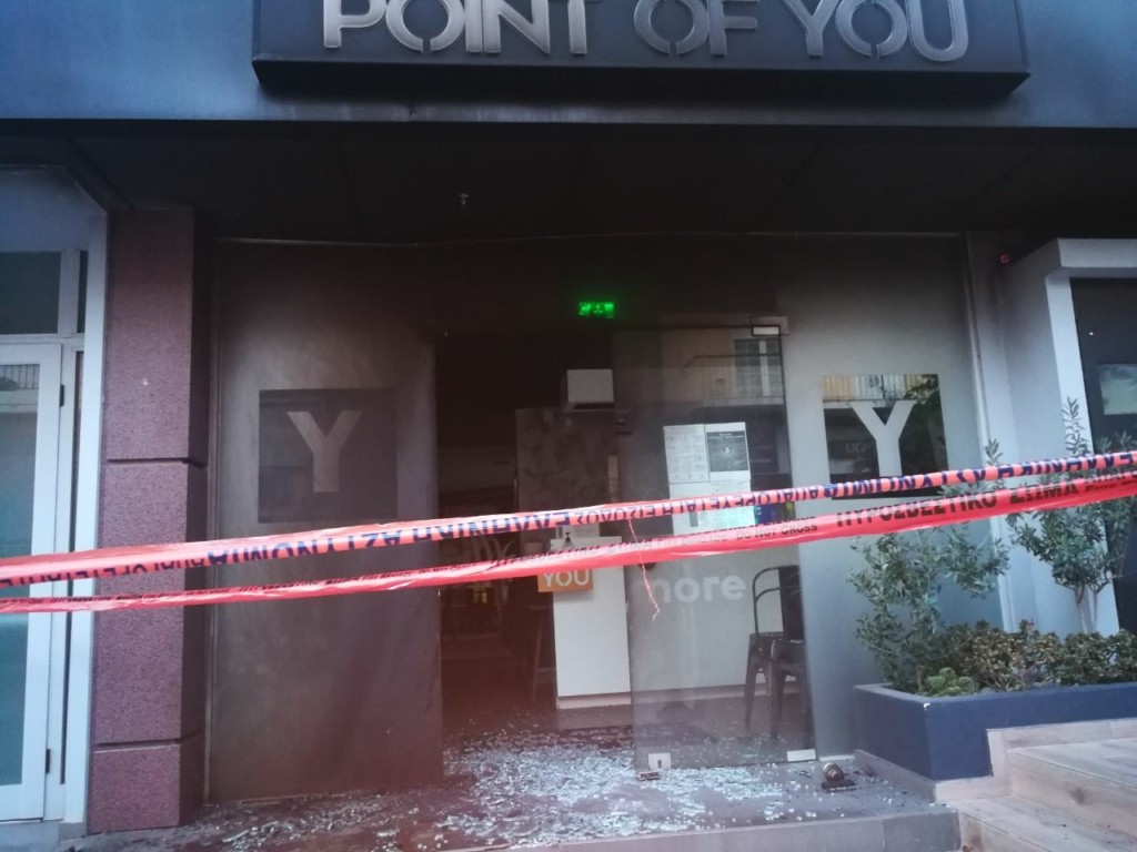 Νίκος Χαρδαλιάς – Στόχος εμπρηστών 2 μαγαζιά της γυναίκας του (pics&vid)