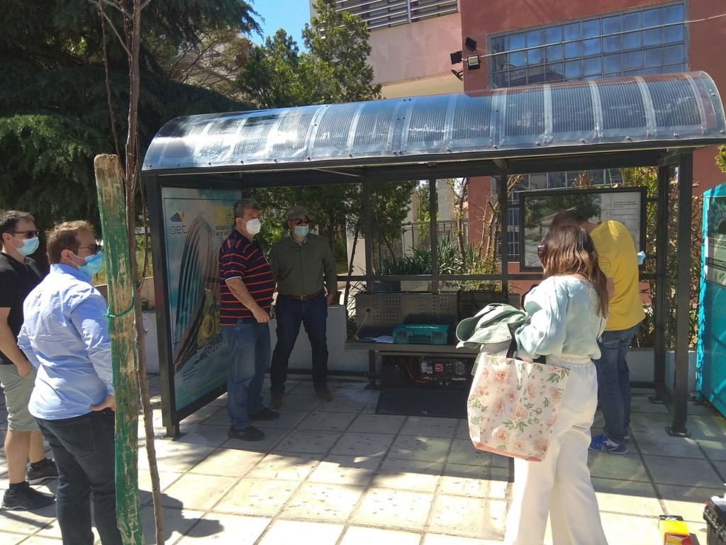 “Έξυπνη” στάση λεωφορείου με ελληνική υπογραφή