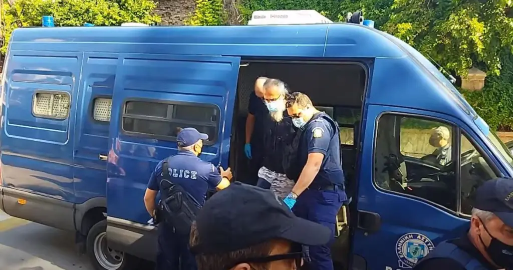 Ξεκίνησε η δίκη στο Εφετείο για την φονική επίθεση με τσεκούρι στη ΔΟΥ Κοζάνης