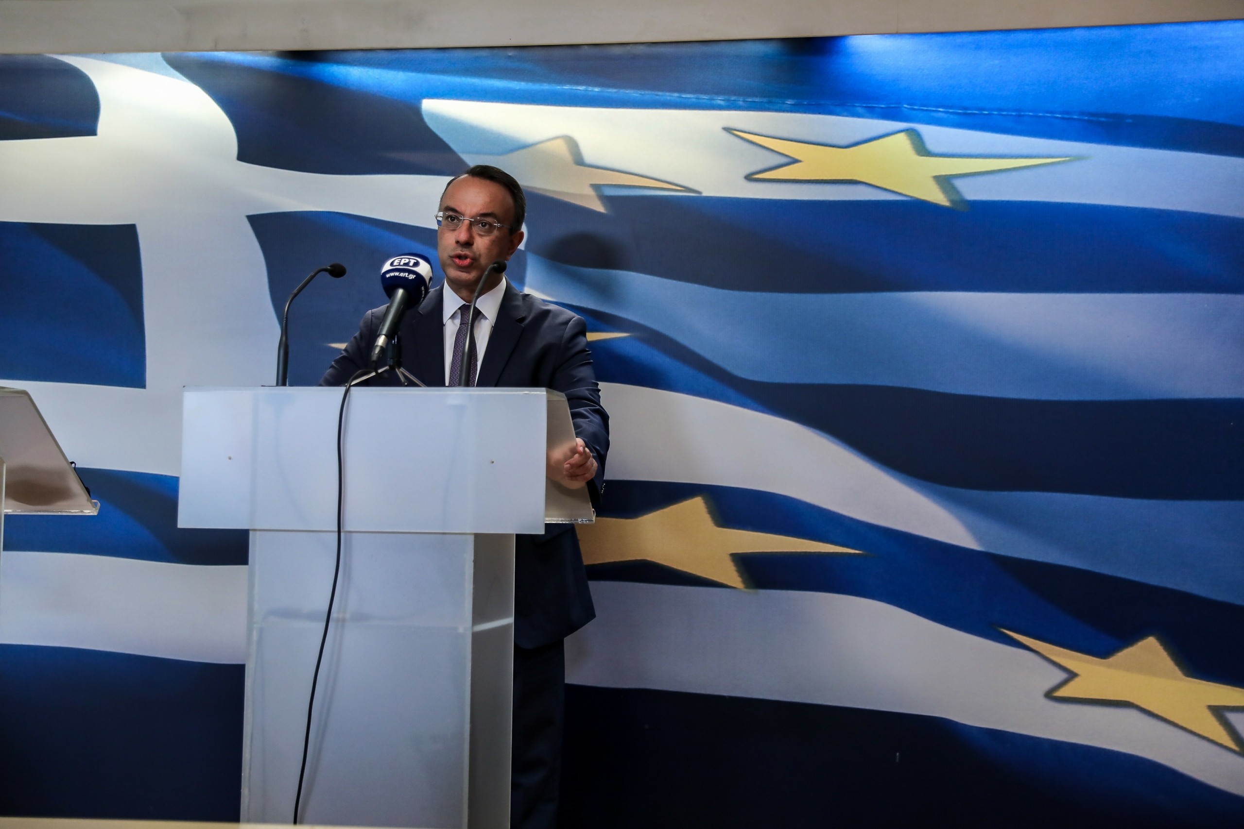 Ανοιχτή η πλατφόρμα για τη ρύθμιση χρεών – Έως 240 δόσεις για το δημόσιο – Τι θα ισχύσει για χρέη στις τράπεζες