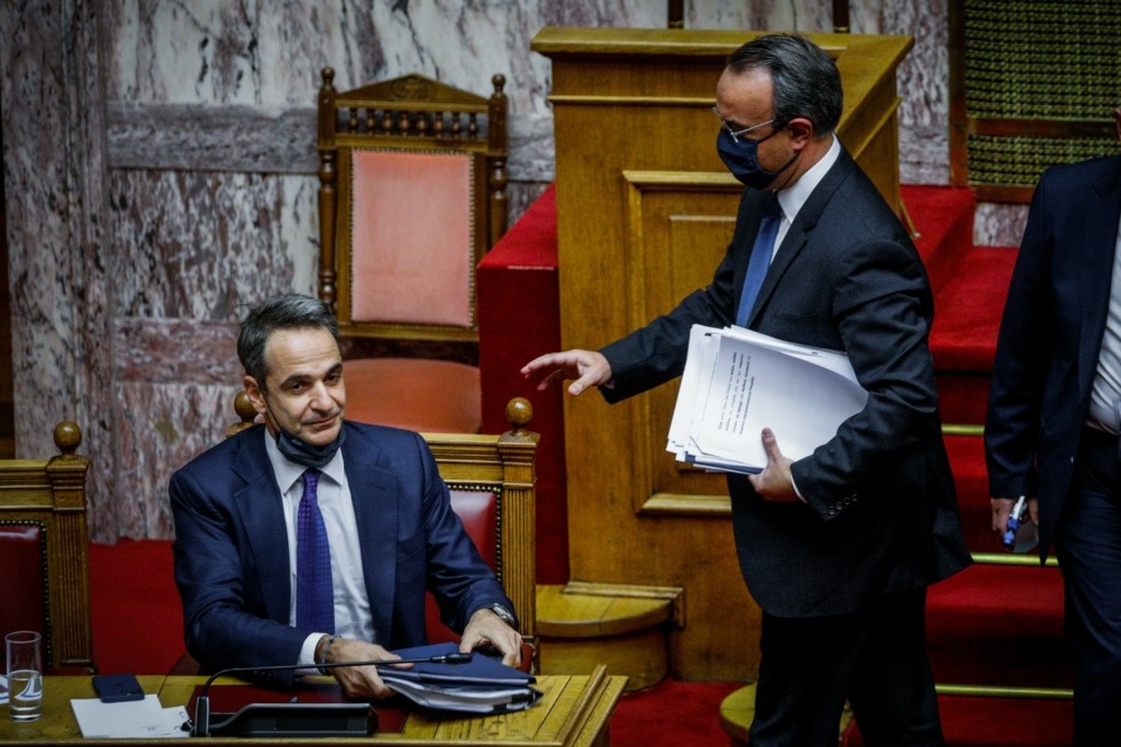 Οι… γλωσσικές διαφορές Μητσοτάκη – Σταϊκούρα