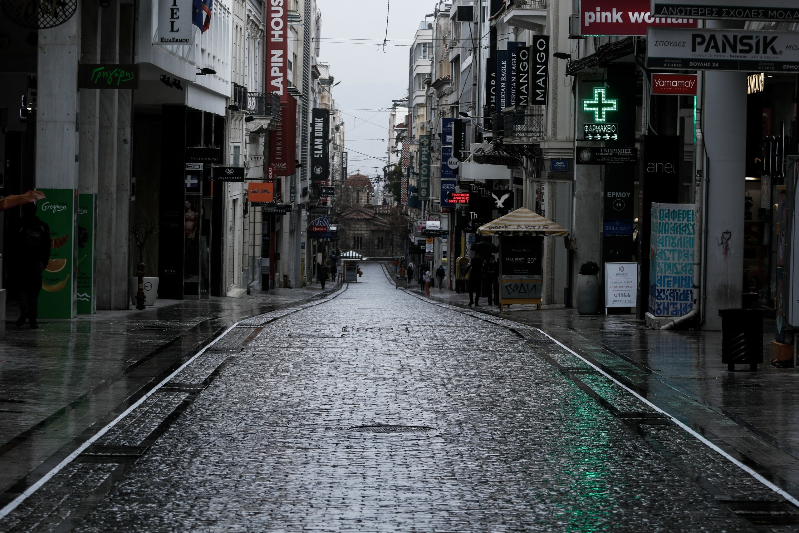 Με βροχές, καταιγίδες και χαλάζι ο καιρός την Παρασκευή
