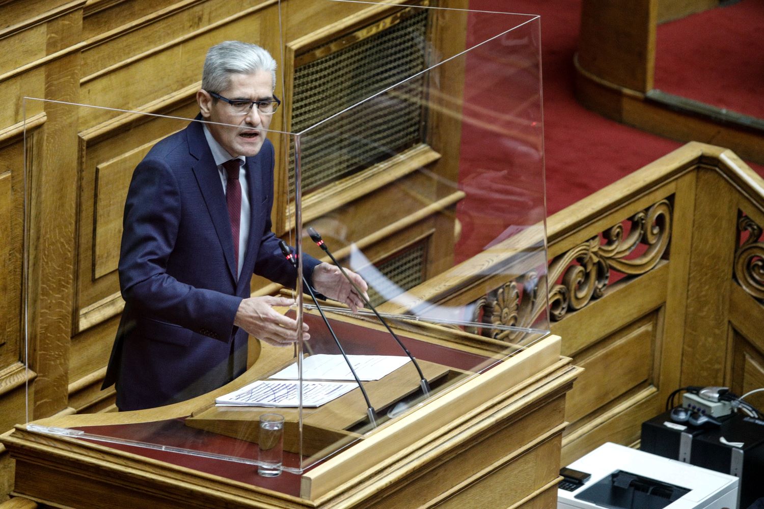 Επίθεση με μπογιές στο γραφείο του βουλευτή Άγγελου Τσιγκρή (pics)