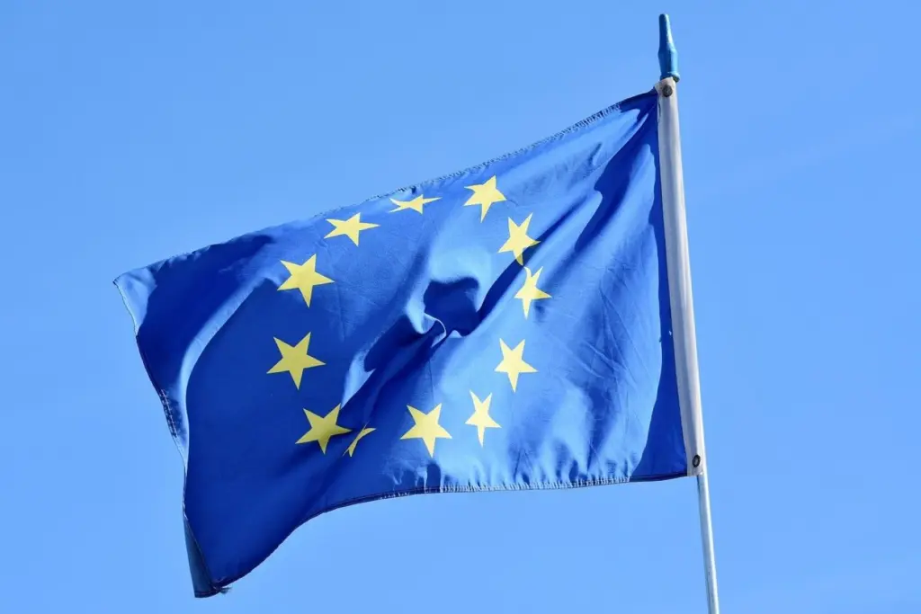 Ανησυχία της ΕΕ για την μετάλλαξη Δέλτα – Αναγκαίοι οι εμβολιασμοί