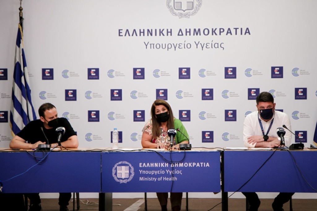 “Εμφύλιος” στους λοιμωξιολόγους για την πράσινη λίστα των Βρετανών