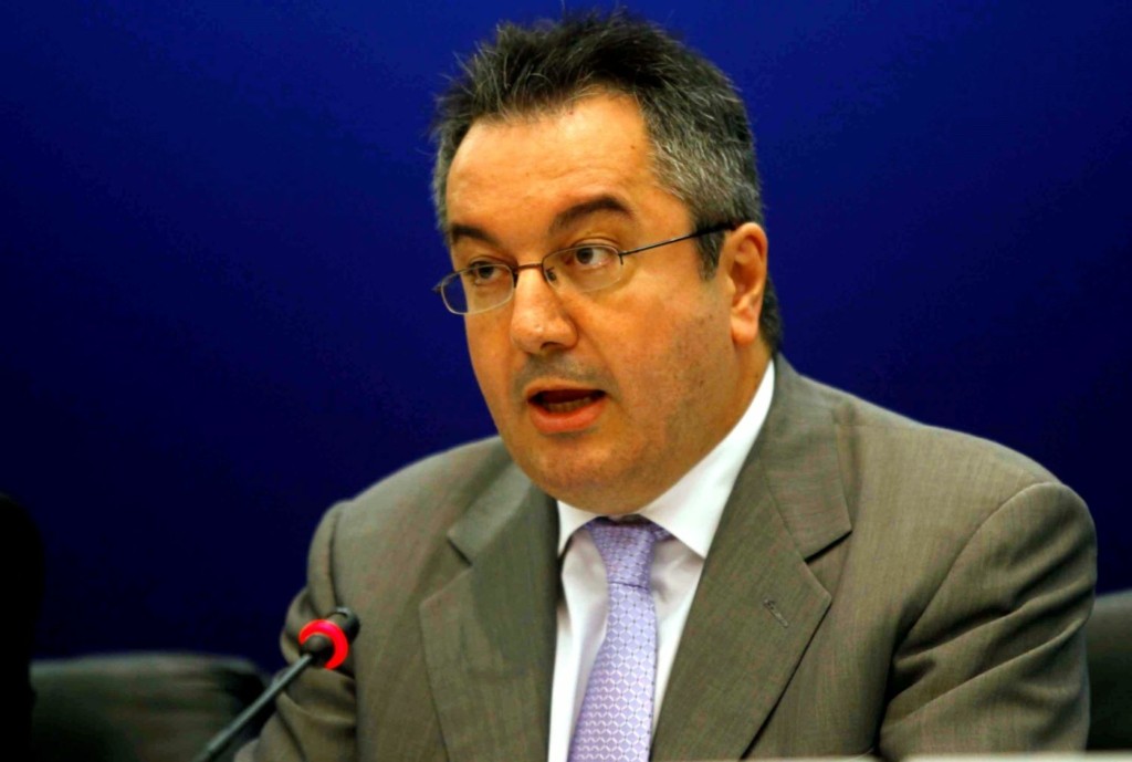 Η πανδημία θα διαρκέσει μέχρι το τέλος του 2022 – Η δυσοίωνη πρόβλεψη Μόσιαλου