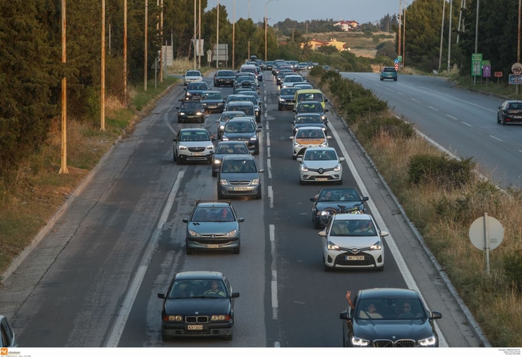 Απίστευτη ταλαιπωρία για τους εκδρομείς του τριήμερου στην Χαλκιδική (pic)