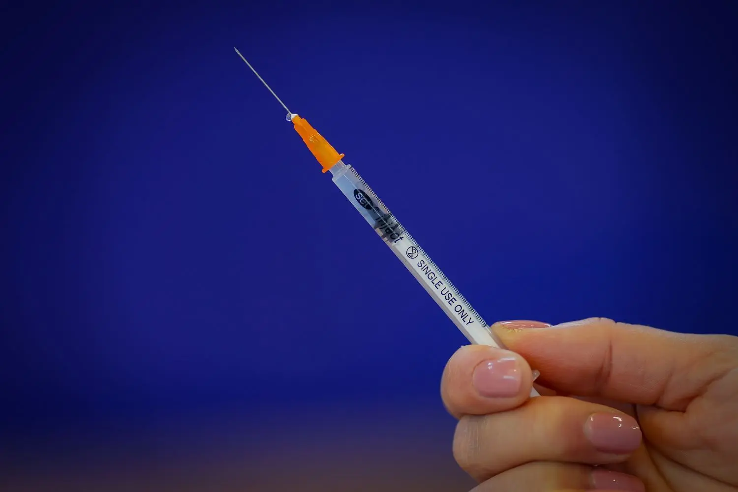 Δεν σχετίζεται με το εμβόλιο της Pfizer ο θάνατος της 56χρονης στα Καλάβρυτα – Τι έδειξε η νεκροψία
