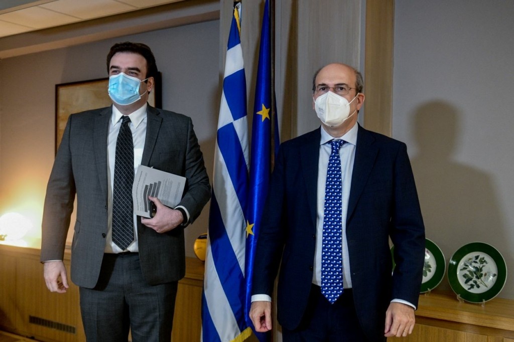 Η ψηφιακή κάρτα μπαίνει στη ζωή μας – Από το κινητό θα λειτουργεί – Πότε θα ξεκινήσει