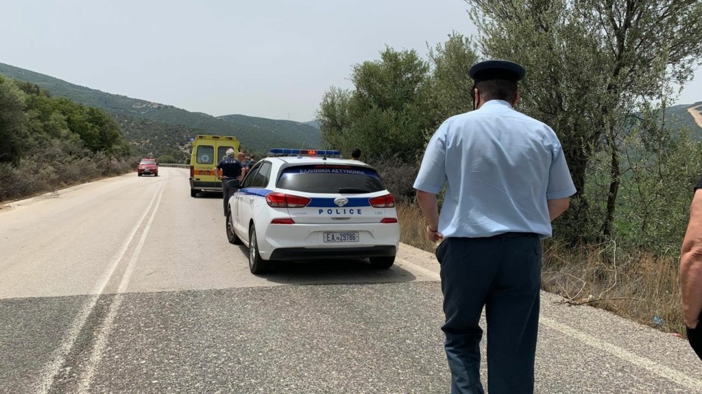 Σφοδρή σύγκρουση οχημάτων στη Κόρινθο – Από θαύμα σώθηκε η μια οδηγός (pics)