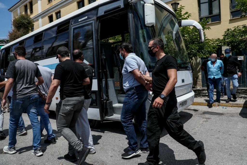 Παραδόθηκε στις αρχές ο εφοπλιστής για τη δολοφονία της συζύγου του Κορφιάτη