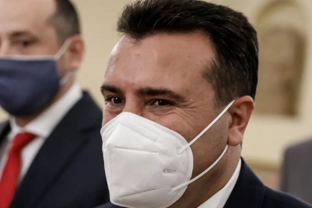 Προκλητικά “ξεχασιάρης” ο Ζόραν Ζάεφ – Πάλι μίλησε για Μακεδονία στο EURO (pics)