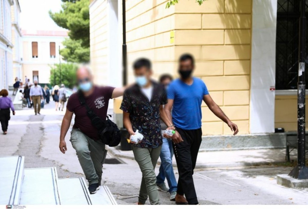 Αναβλήθηκε η δίκη για την επίθεση στην Αγία Μαρίνα – Αθώωση πρότεινε ο εισαγγελέας