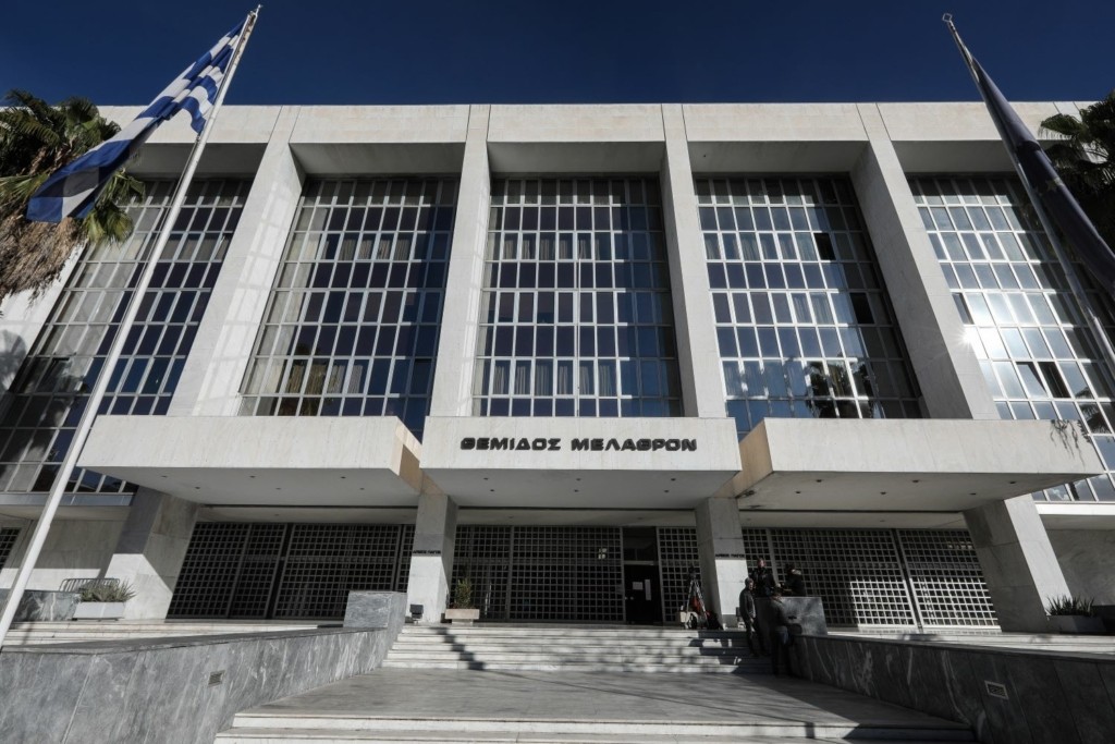 Σημαντική απόφαση του Αρείου Πάγου – Δικαιούνται στο Δημόσιο δεδουλευμένα σε άκυρη σύμβαση εργασίας