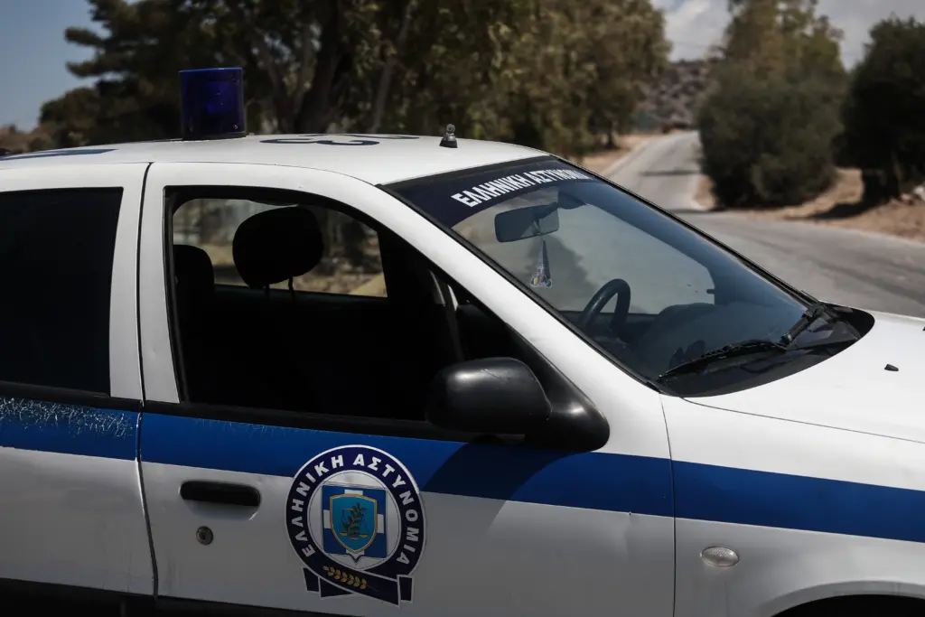 Άνδρας έπεσε στο κενό στην Πετρούπολη και βρήκε τραγικό θάνατο
