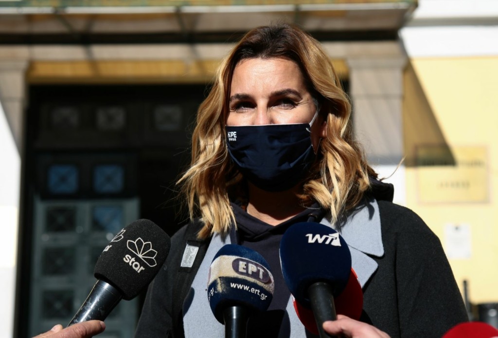 Η συγκινητική ανάρτηση της Σοφίας Μπεκατώρου για τον ιερέα που κατηγορείται για βιασμούς στο Αγρίνιο (pic)