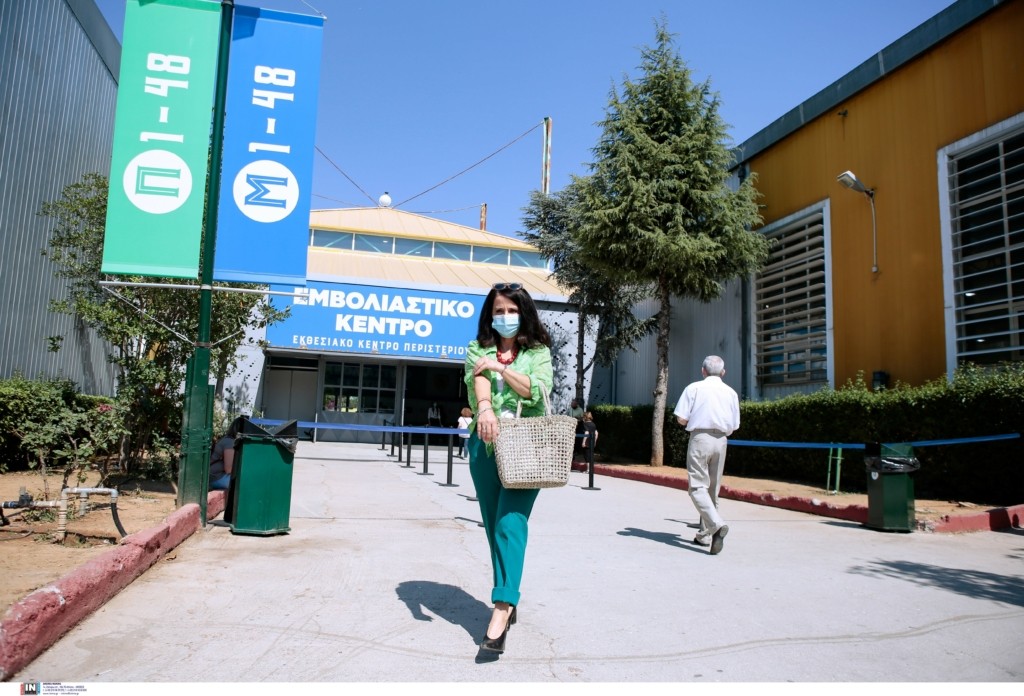Έρχεται ο υποχρεωτικός εμβολιασμός στους πολίτες; Τι αναφέρουν οι επιστήμονες